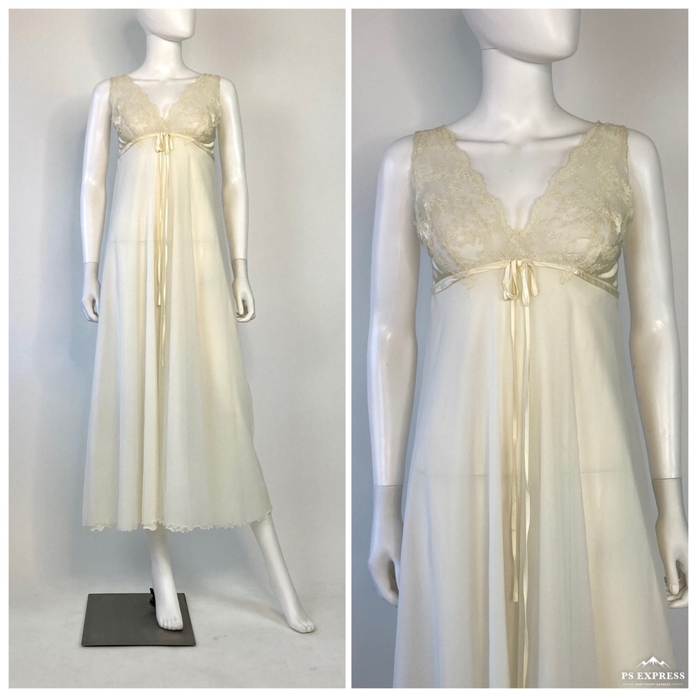 Vintage 60’s lace maxi nightie night gown slip